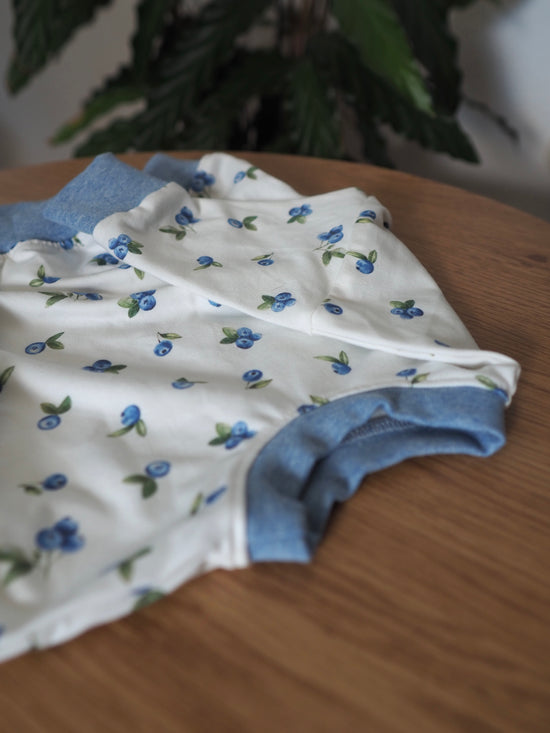 Oversize Sweater Blaubeere Gr. 68